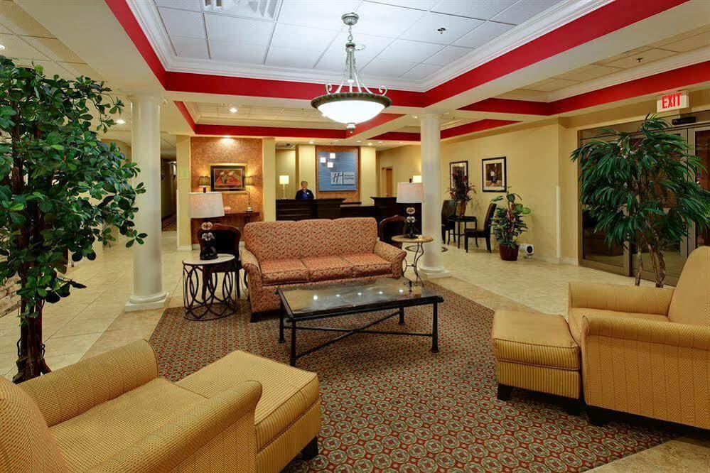 Holiday Inn Express & Suites Morristown By Ihg Exterior photo